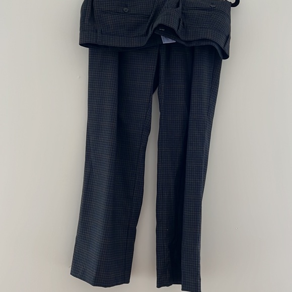 Tommy Hilfiger pants. Color Navy stripes. Size 40*30 - Picture 2 of 6